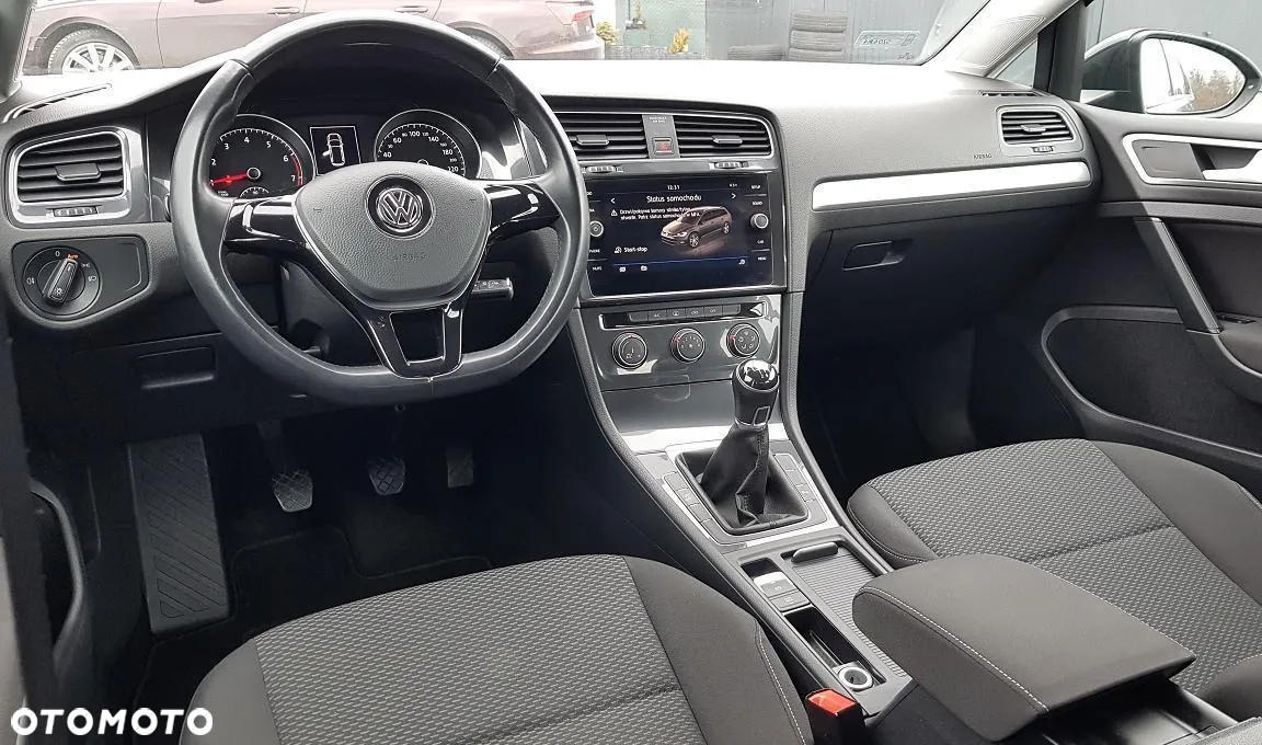 Volkswagen Golf - 20