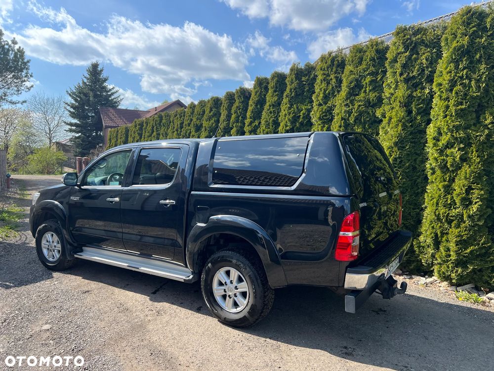 Toyota Hilux 2.5 D-4D SR - 6