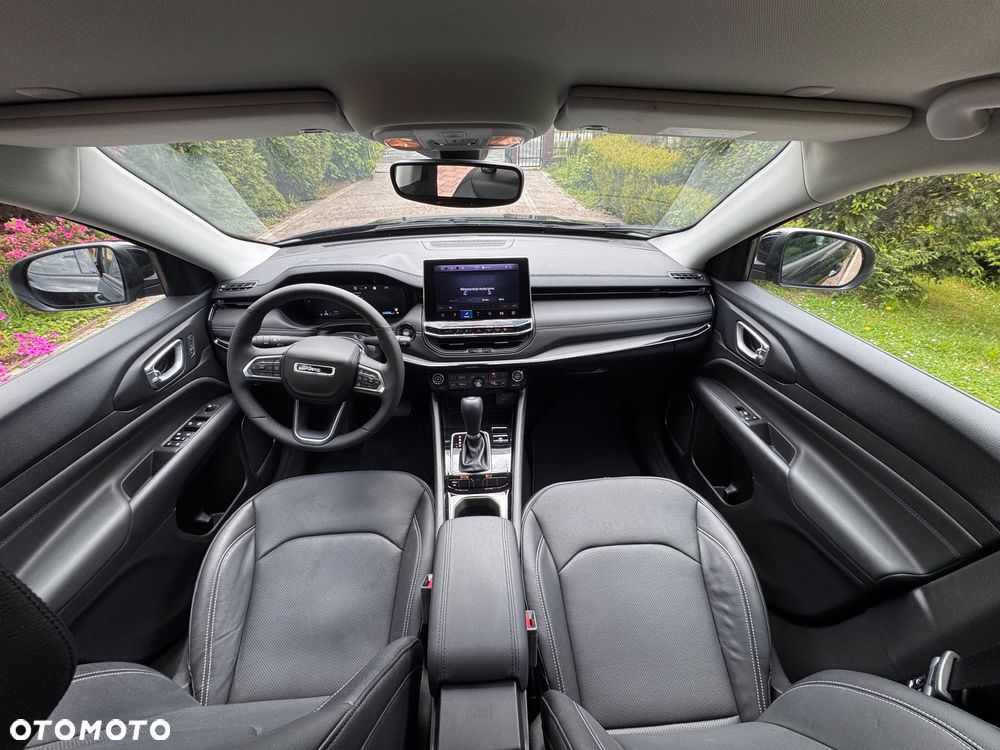Jeep Compass - 26