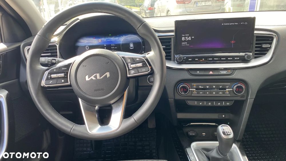 Kia XCeed 1.5 T-GDI Business Line - 13