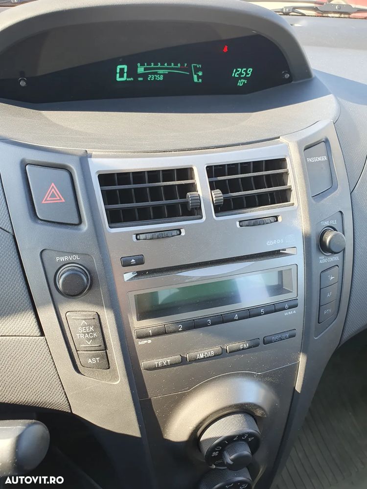 Toyota Yaris 1.3 Luna - 5