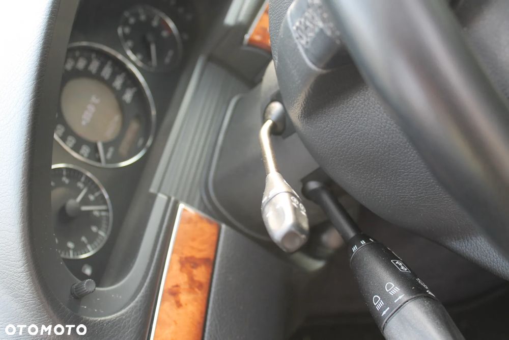 Mercedes-Benz Klasa E 350 7G-TRONIC Avantgarde - 17