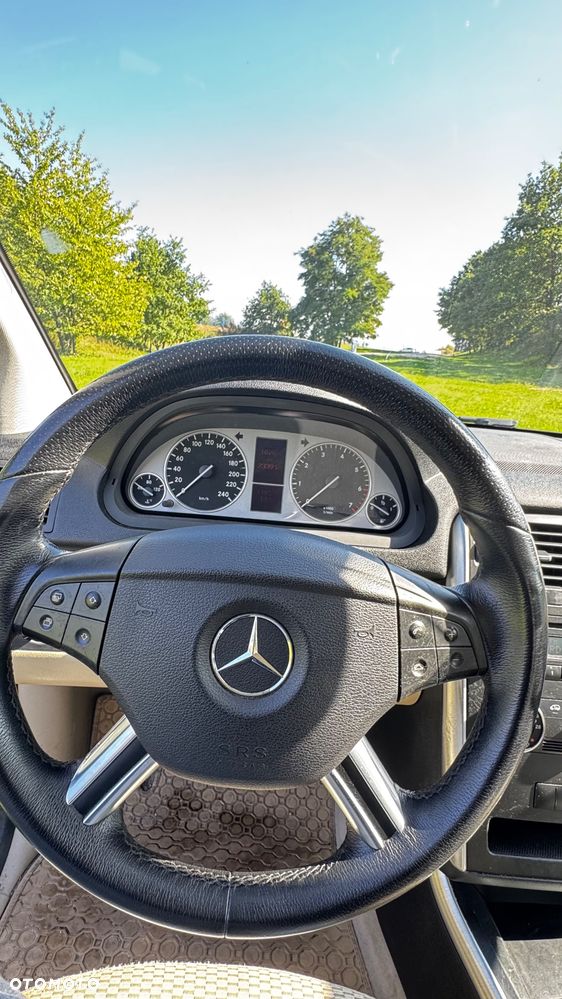 Mercedes-Benz Klasa B 180 - 10
