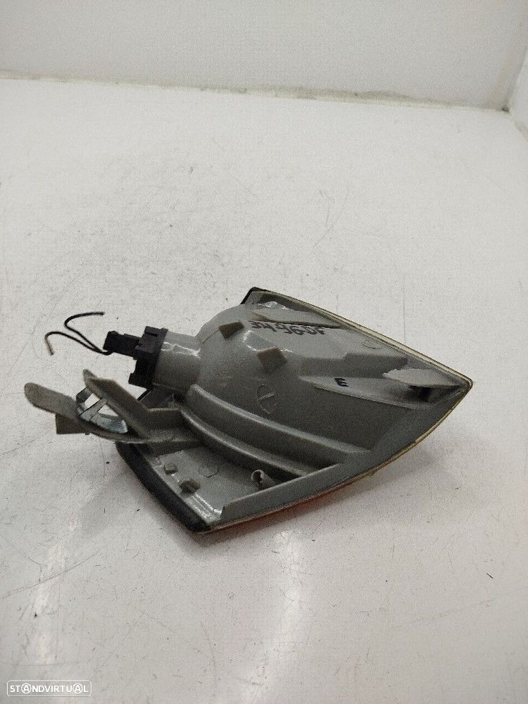 Farolim De Pisca Frente Esq Mercedes-Benz C-Class (W202) - 3