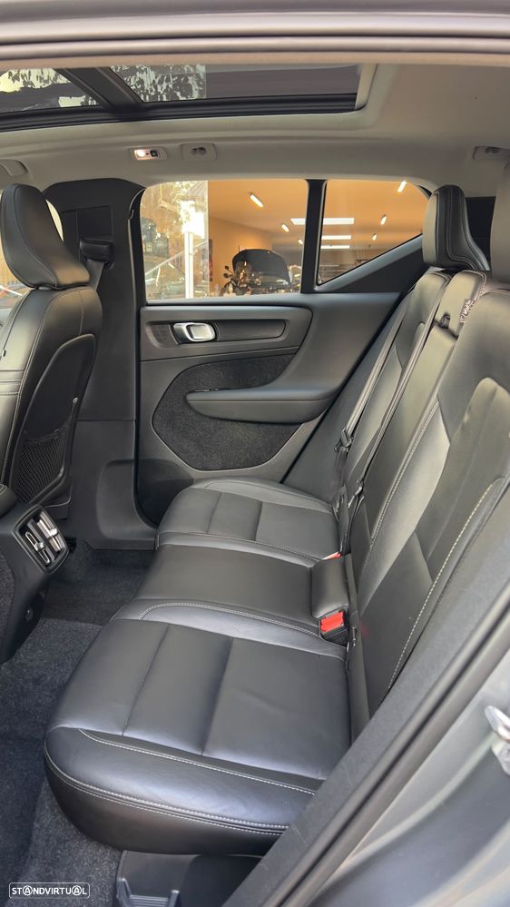 Volvo XC 40 2.0 D3 Momentum Plus Geartronic - 10
