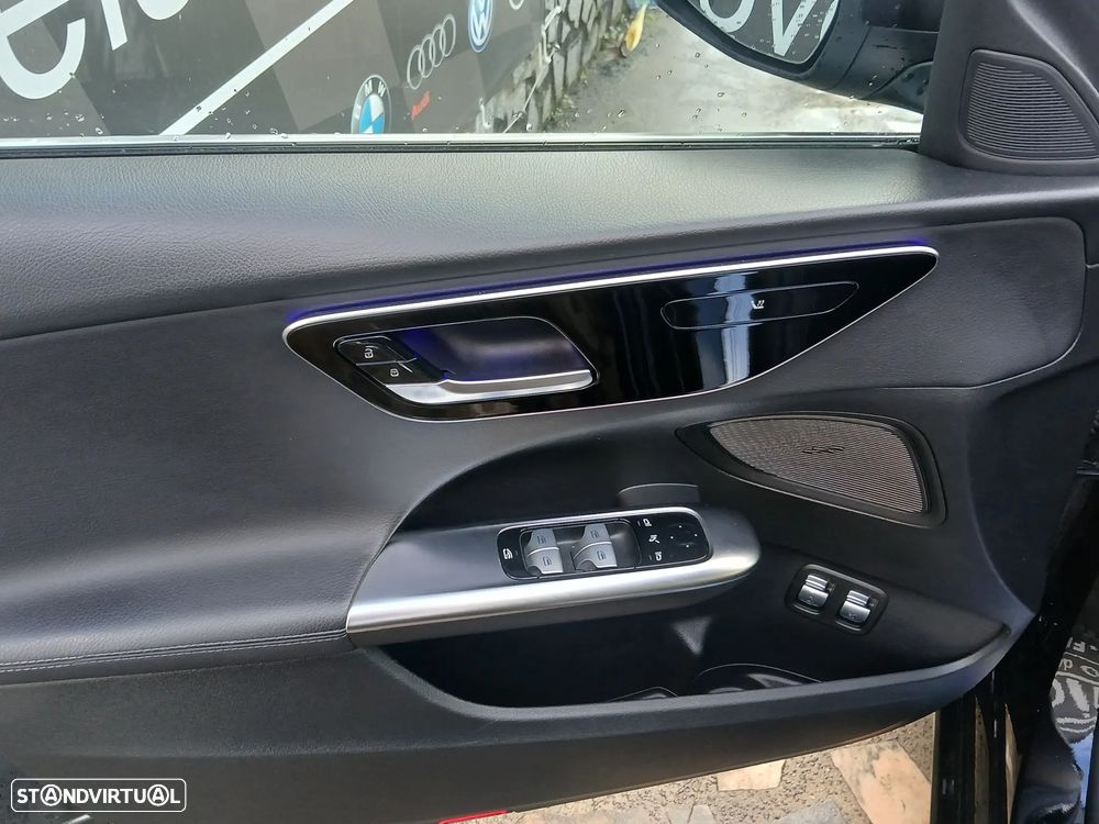 Mercedes-Benz C 300 e T 9G-TRONIC Avantgarde - 27