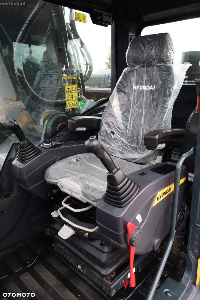 Hyundai HX300AL - 17