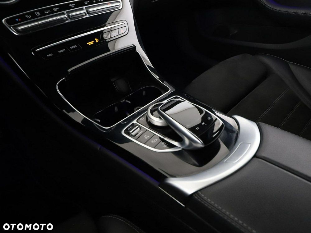 Mercedes-Benz Klasa C 300 de 9G-TRONIC AMG Line - 34