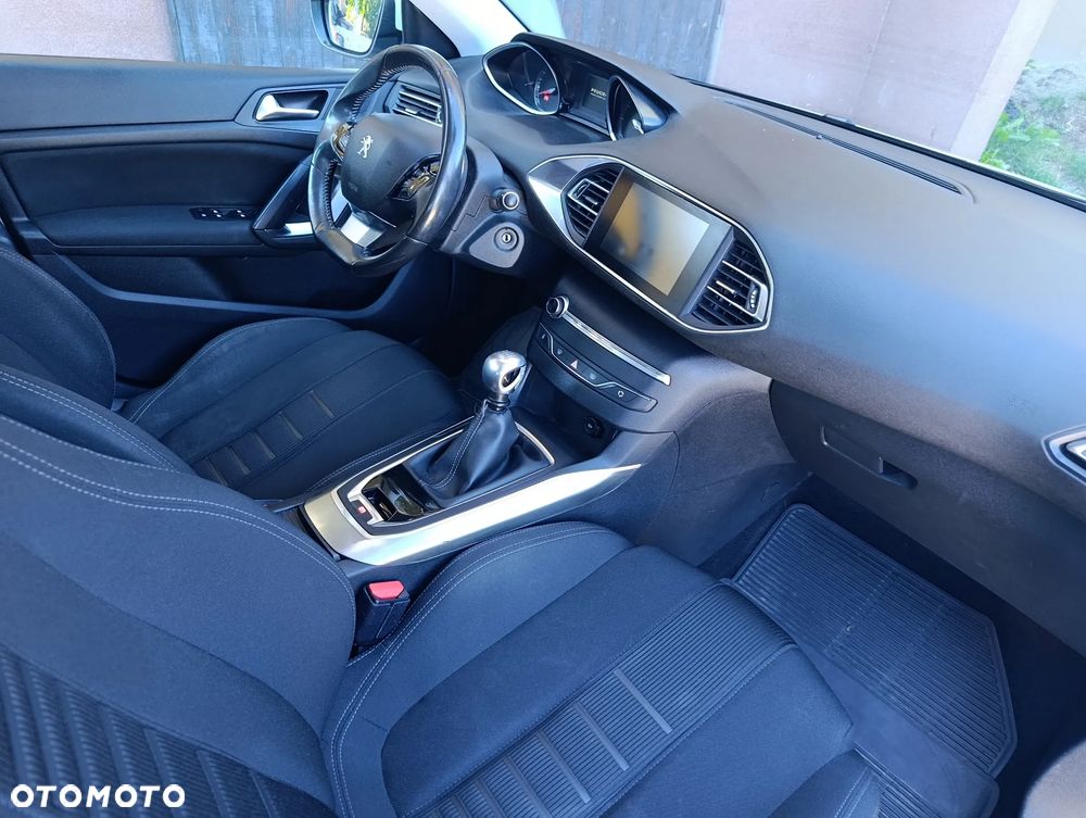 Peugeot 308 1.6 e-HDi Allure S&S - 20