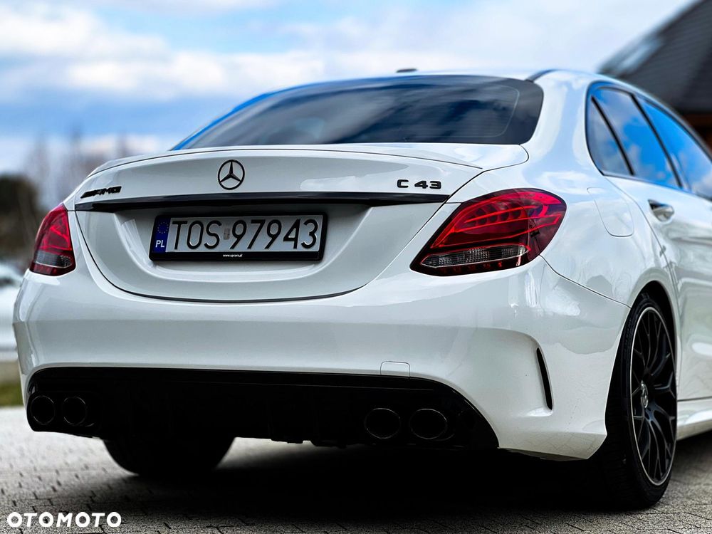 Mercedes-Benz Klasa C AMG 43 4Matic 9G-TRONIC - 12