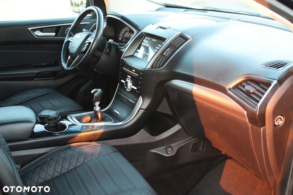 Ford Edge 2.0 TDCi 4x4 Titanium - 14