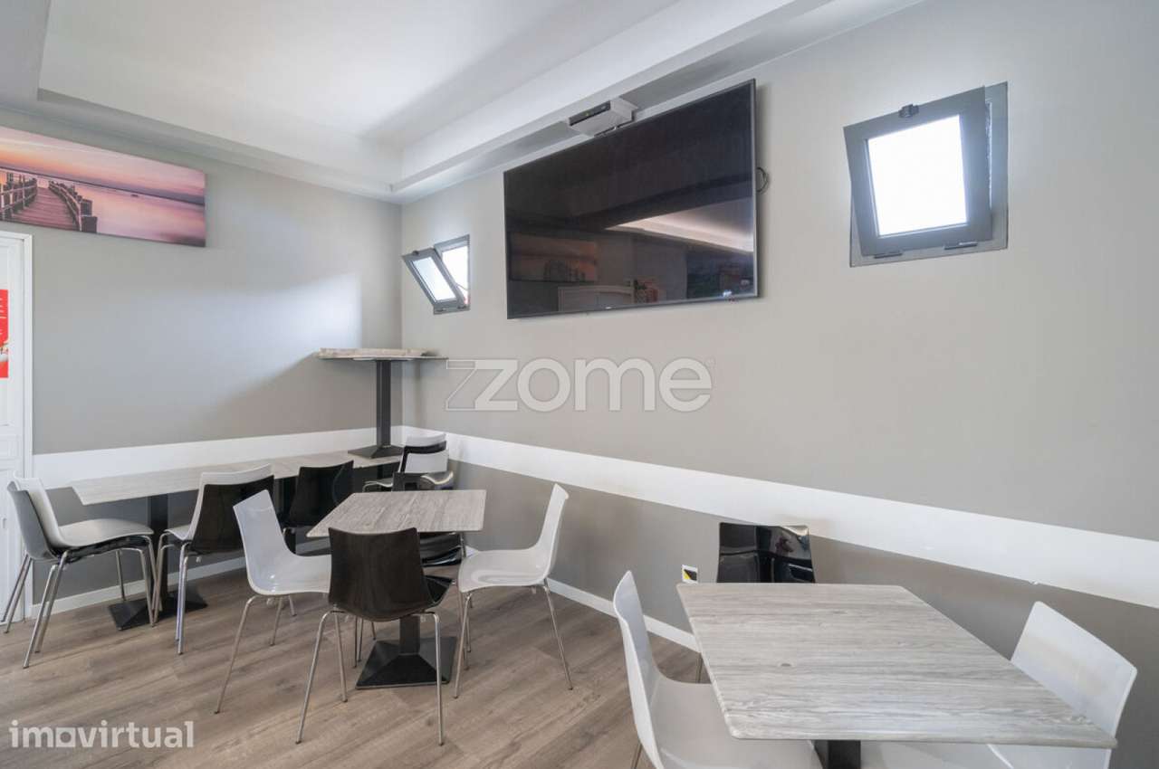 Espaço Comercial , Restauração com Esplanada Caniço Santa Cruz - Grande imagem: 3/15