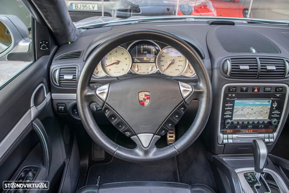 Porsche Cayenne Turbo S - 19