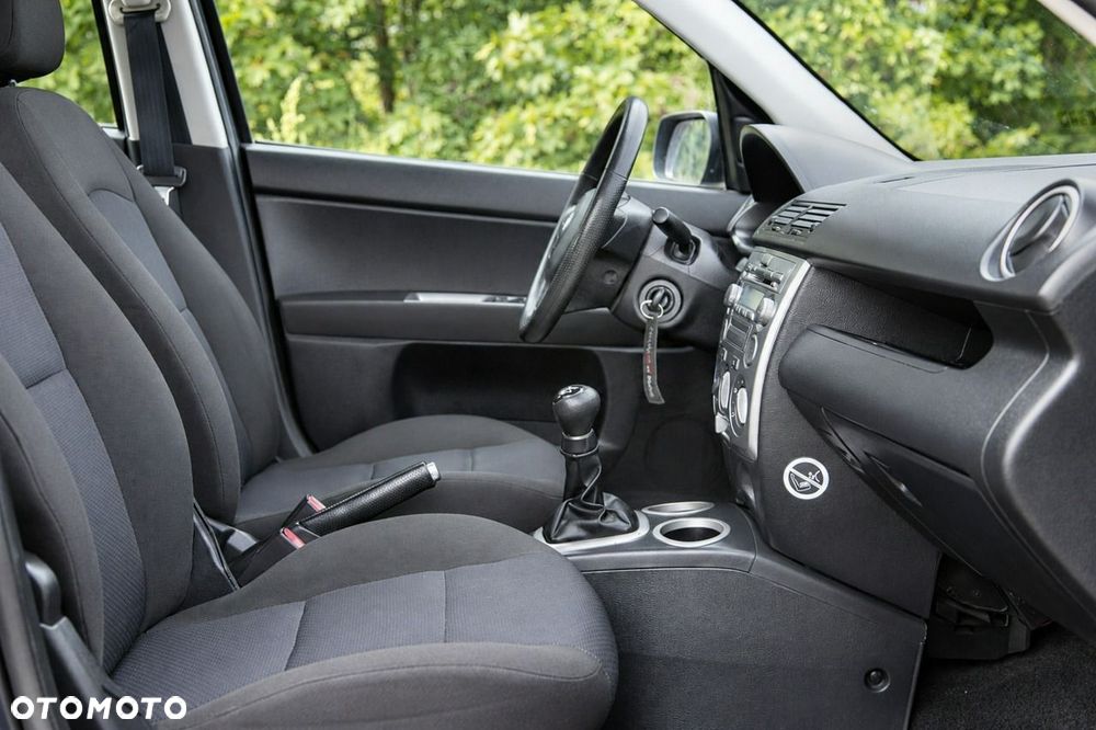 Mazda 2 - 13
