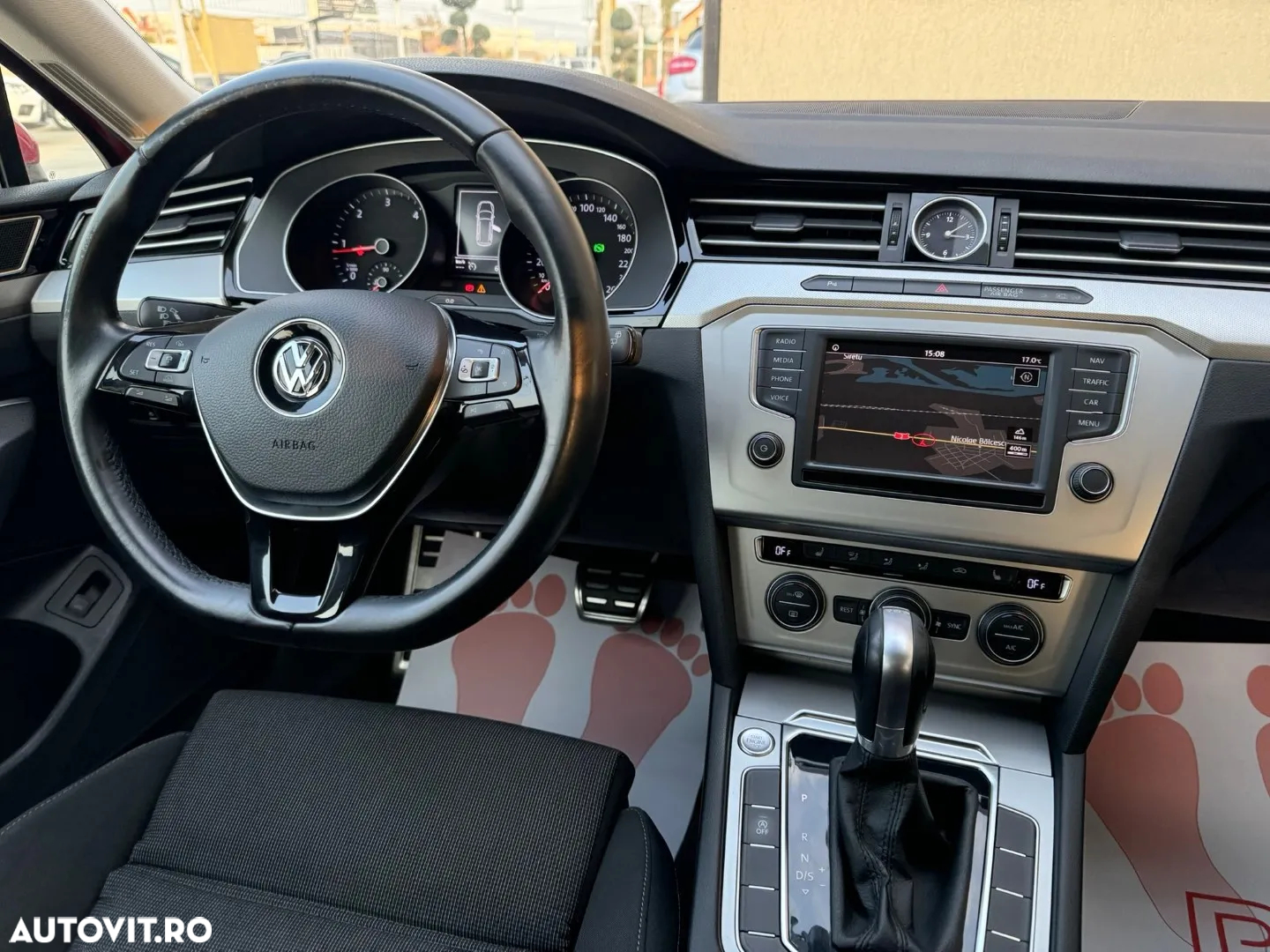 Volkswagen Passat Variant 1.6 TDI (BlueMotion Technology) DSG Comfortline - 10