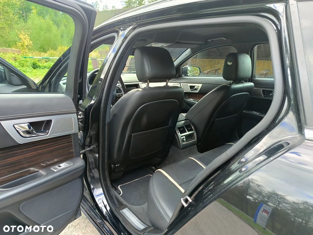 Jaguar XF 3.0 V6 D S - 16
