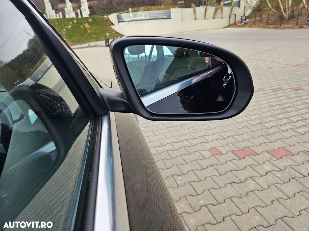 Mercedes-Benz GLC 300 d 4MATIC - 24