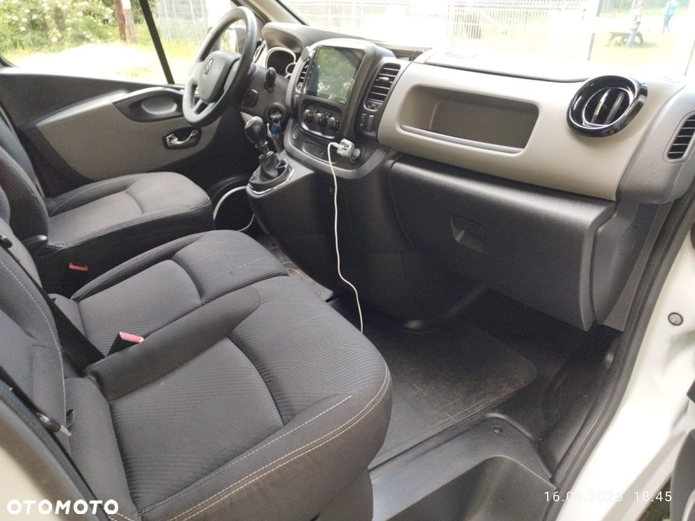 Renault Trafic - 16