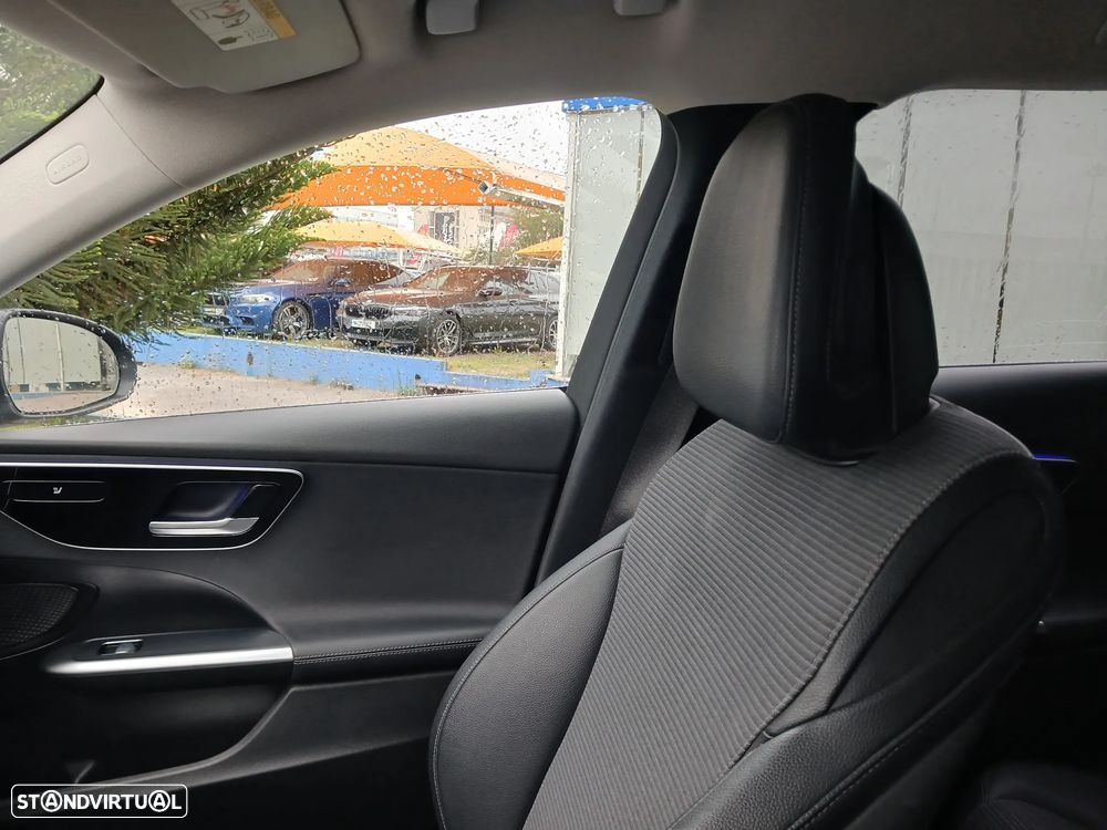 Mercedes-Benz C 300 e Avantgarde - 43