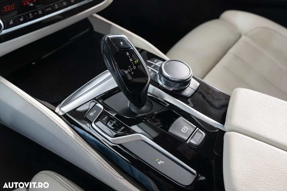 BMW Seria 5 540i Aut. M Sport Edition - 15