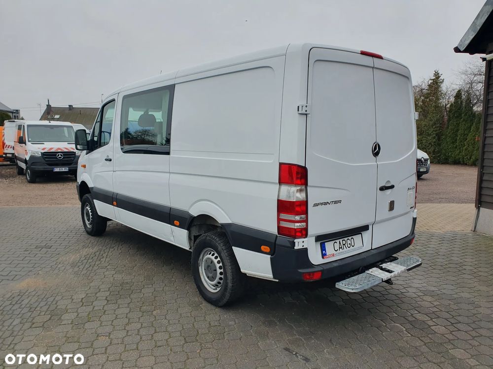 Mercedes-Benz Sprinter - 4