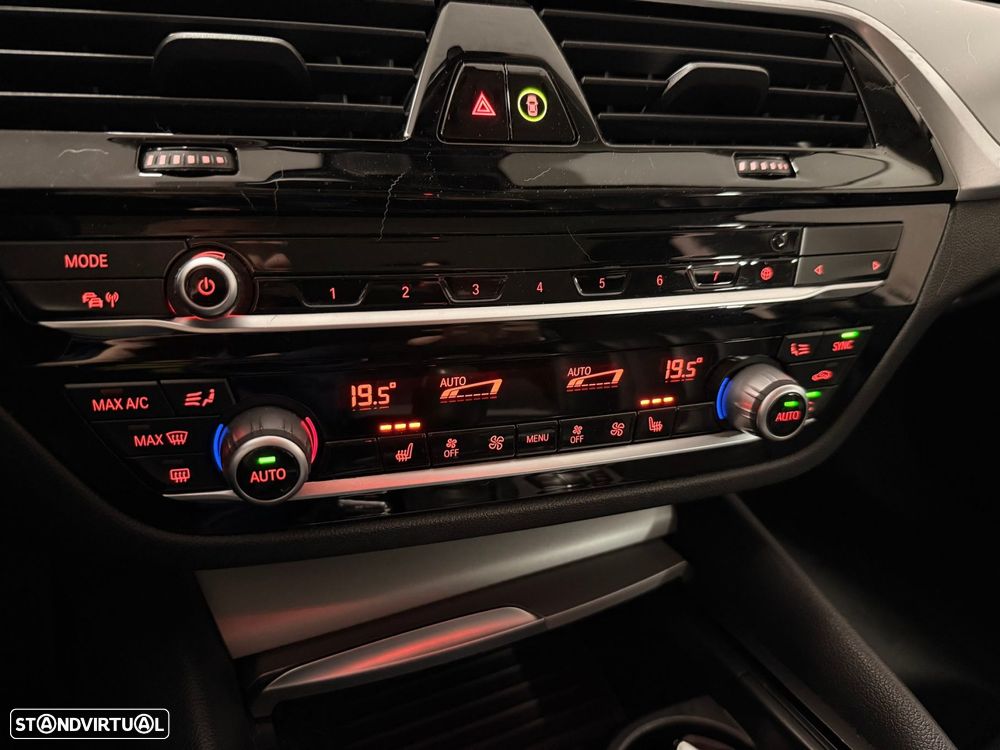 BMW 520 d Line Luxury Auto - 37