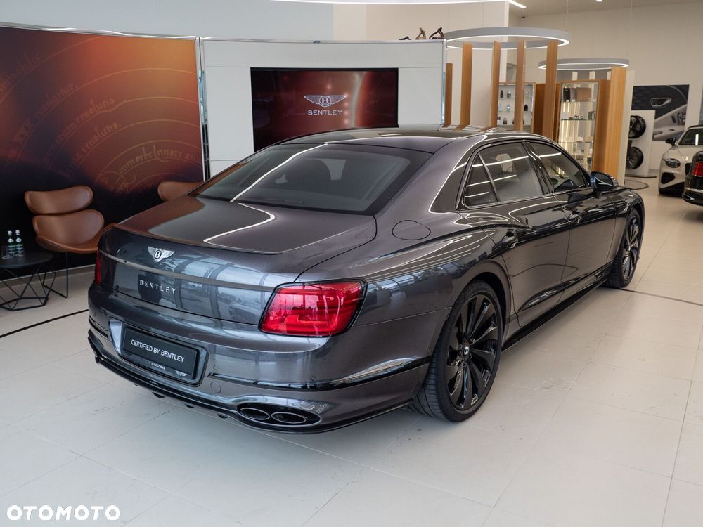 Bentley Flying Spur - 9