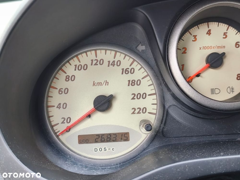 Toyota RAV4 - 6