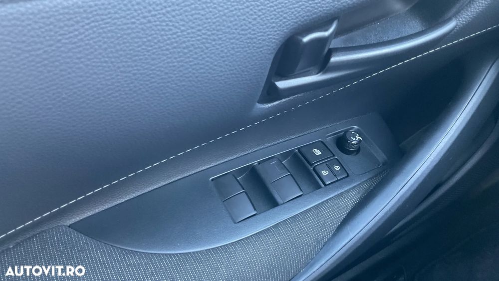 Toyota Corolla 1.8 HSD Eco - 28