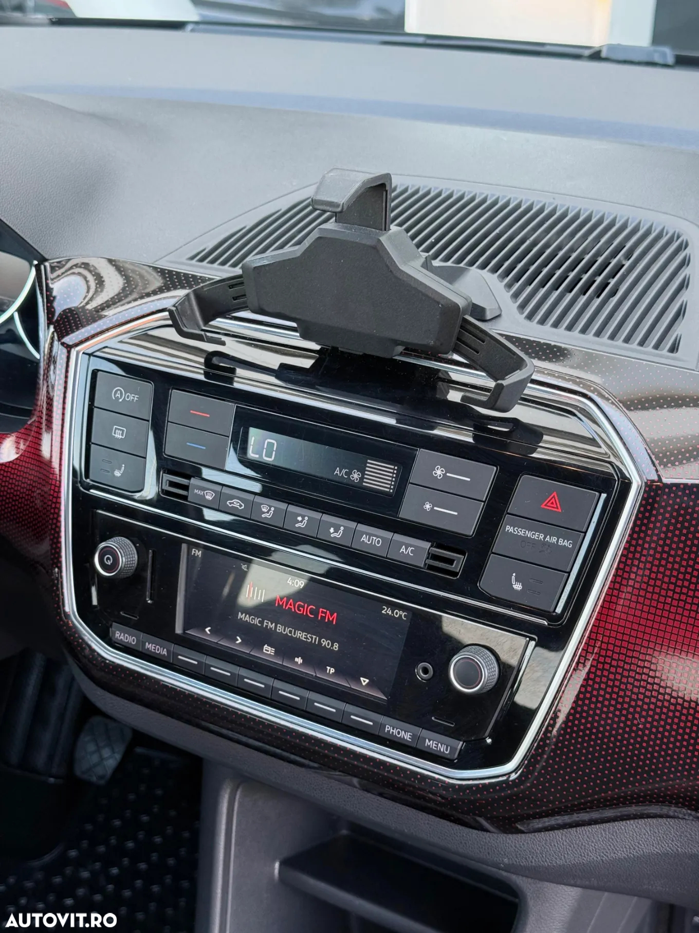 Volkswagen up! GTI - 12