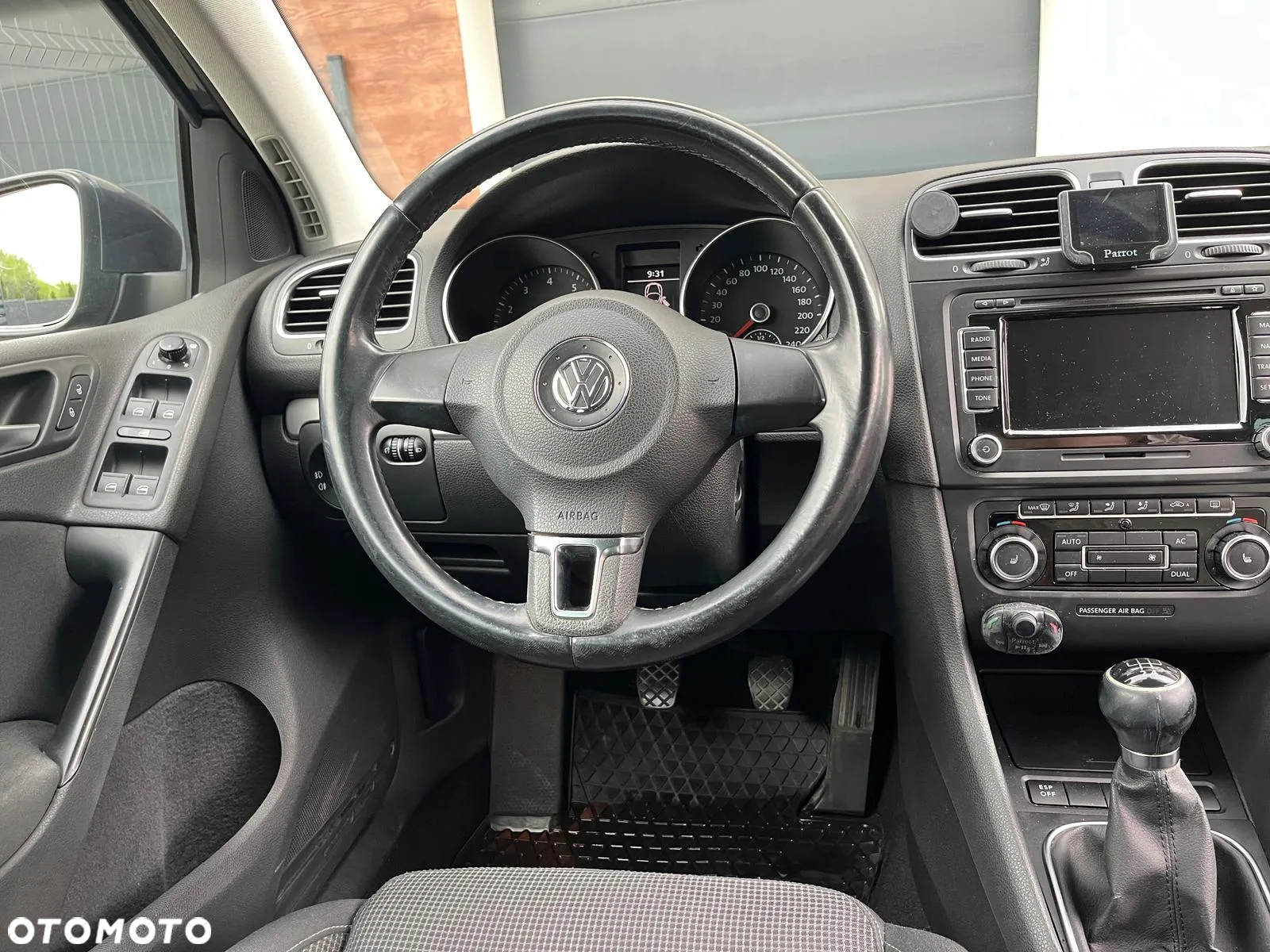 Volkswagen Golf - 8