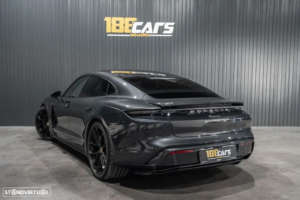 Porsche Taycan 4 - 52
