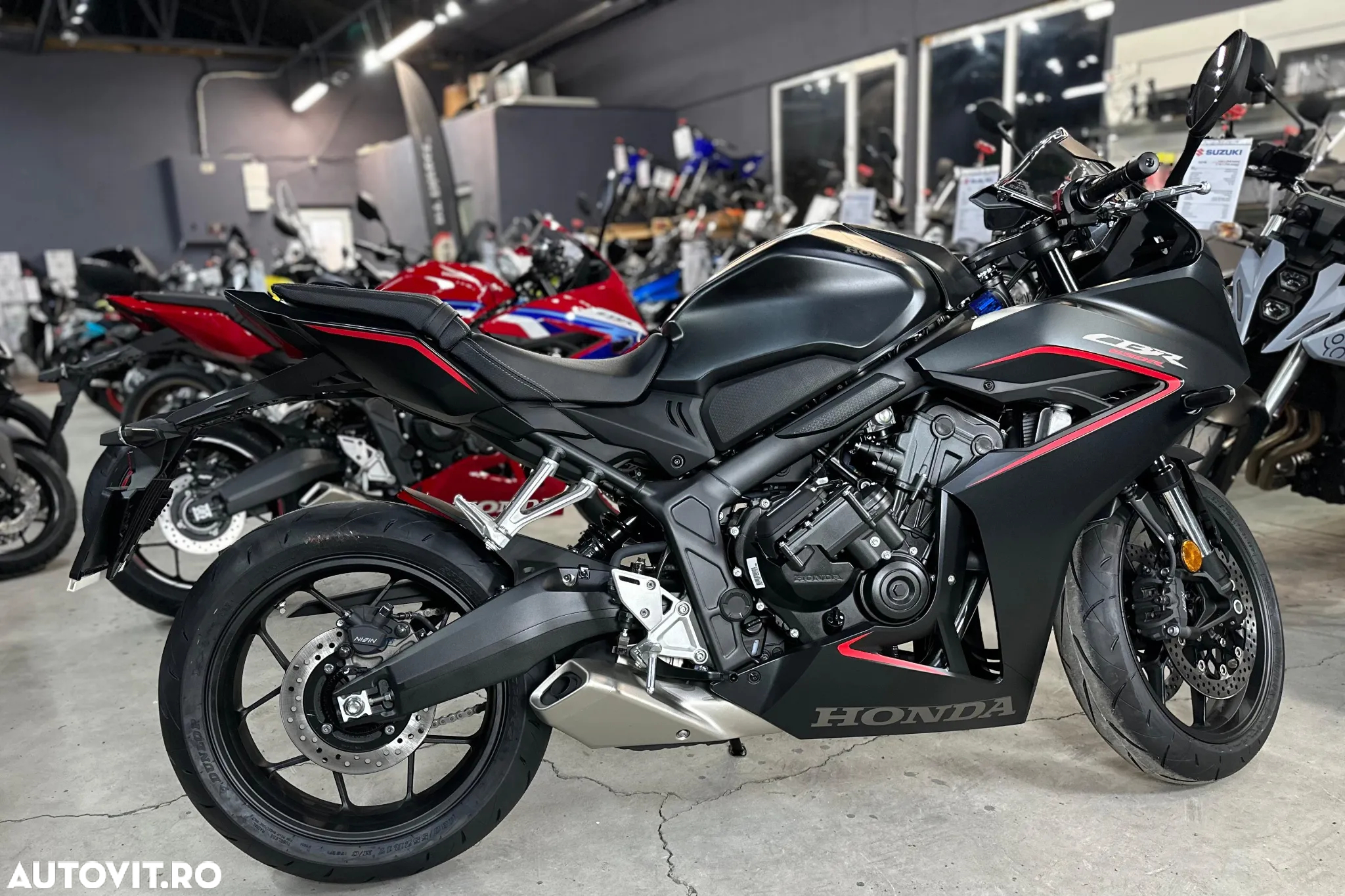 Honda CBR 650R - 7