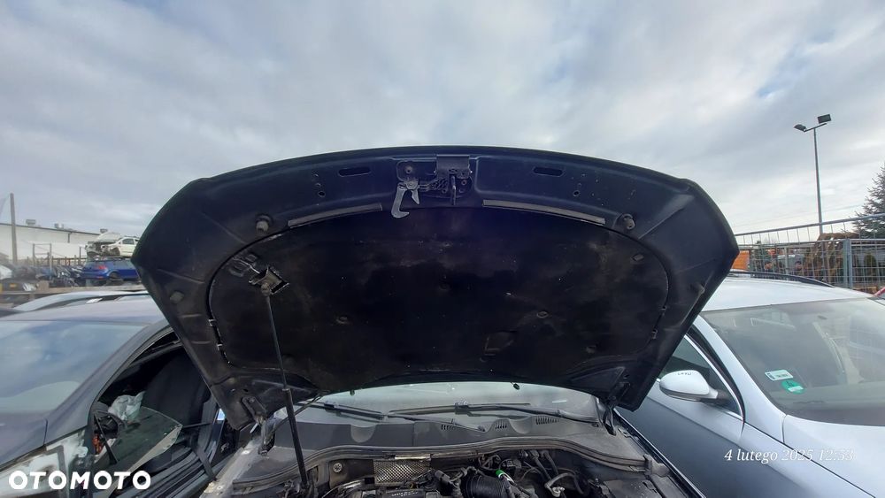 VW Passat B6 Maska pokrywa silnika lakier kod LC5F - 2