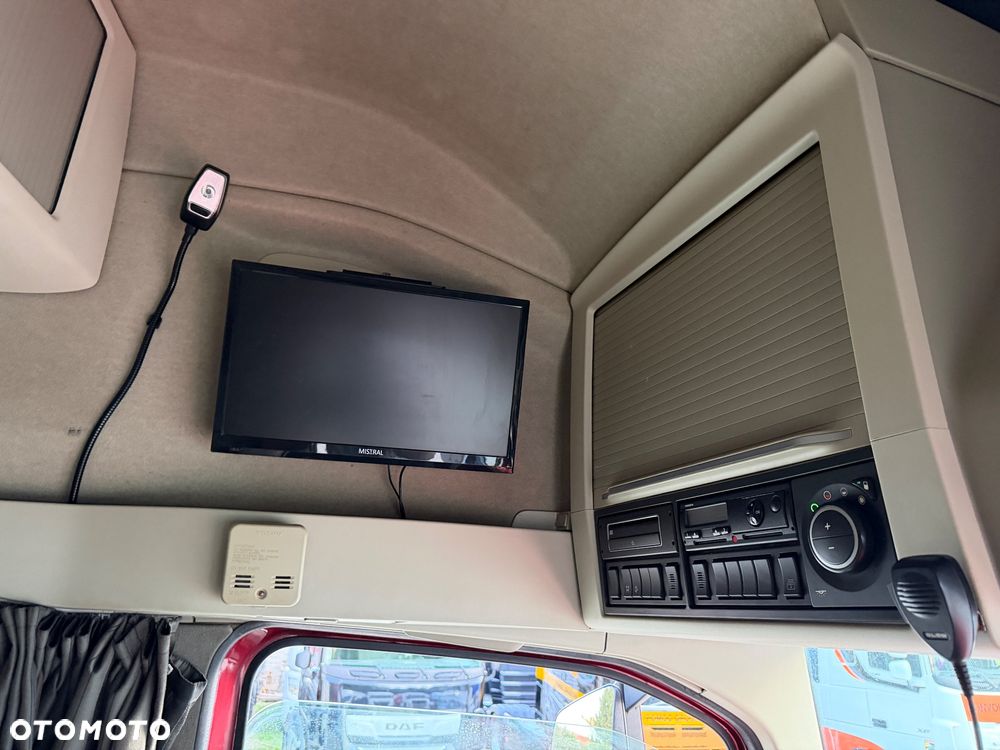 Volvo FH 500 XXL TELEWIZOR / KSENONY / FULL SPOJLERY / LAKIER METALIK / DŁUGA RAMA AKUMULATORY Z TYŁU / LAMPY LED / NAJWIĘKSZA KABINA XXL z TV / 2017 ROK !! - 39