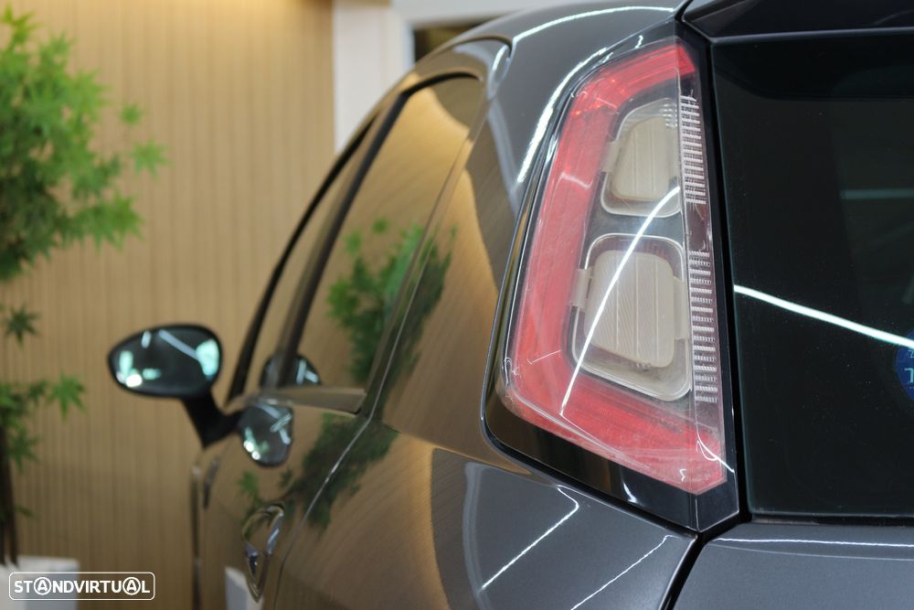 Fiat Punto Evo ver-1-3-m--jet-lounge-s-s - 13