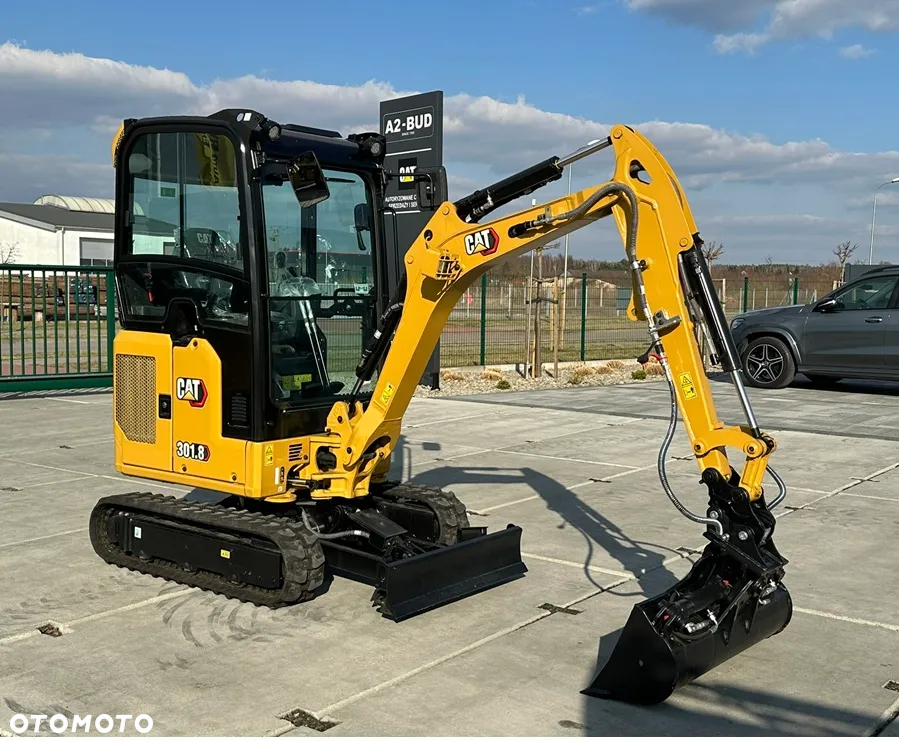 Caterpillar 301.8 - 9