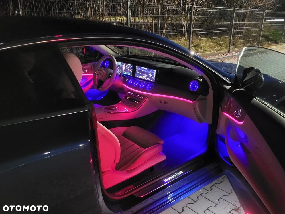 Mercedes-Benz Klasa E 200 4Matic 9G-TRONIC Avantgarde - 22