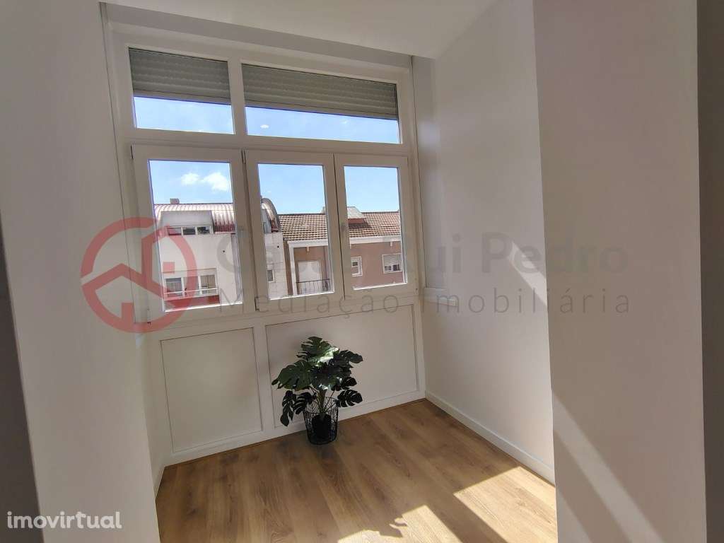 Apartamento T3 totalmente remodelado com elevador em Benfica, Lisboa - Grande imagem: 3/15