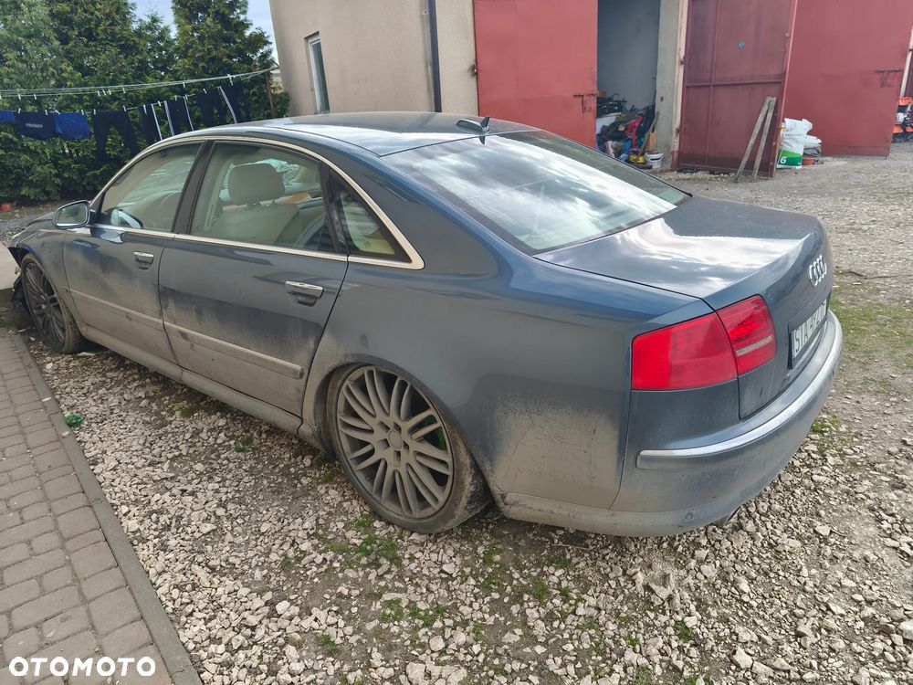 Audi A8 - 2
