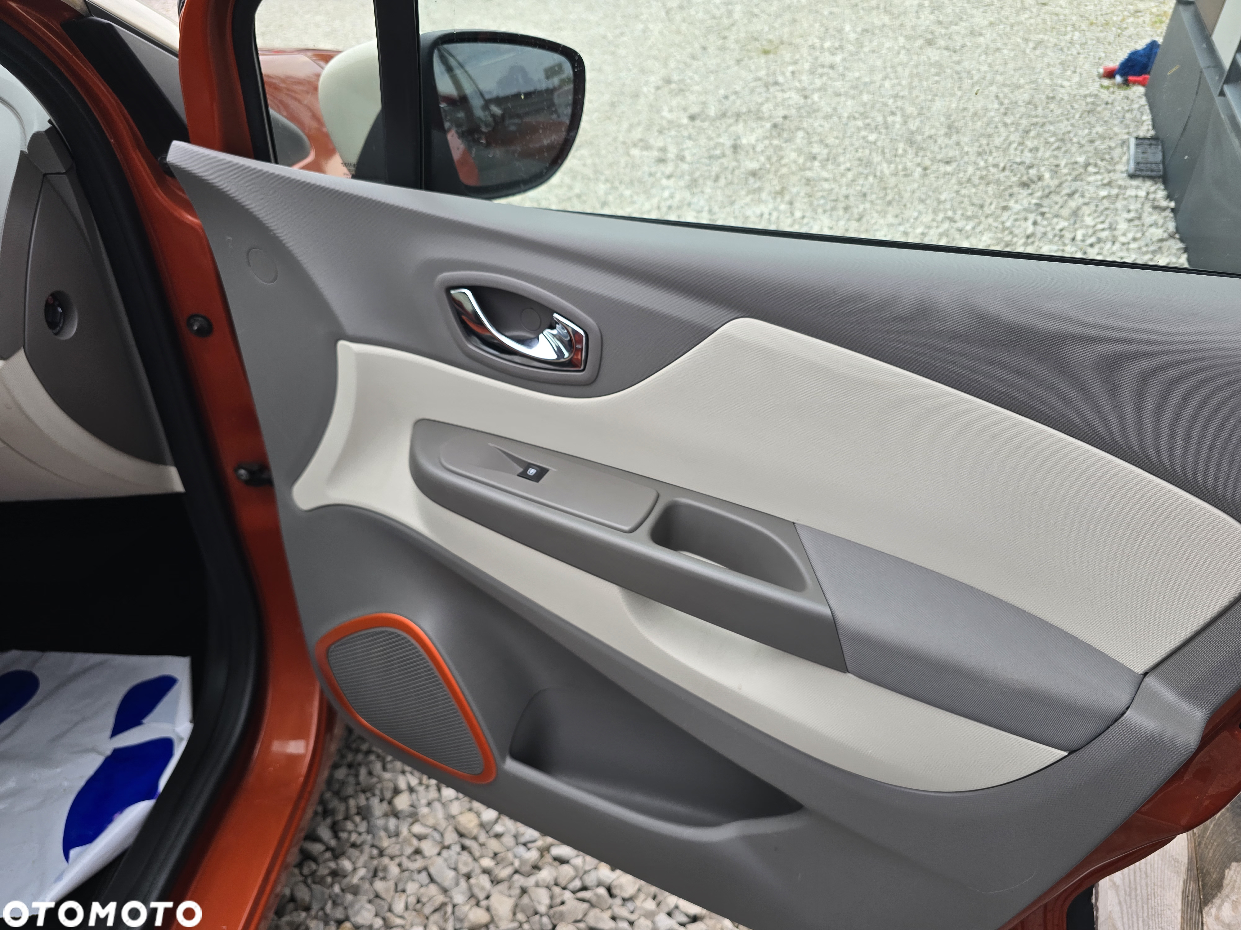 Renault Captur ENERGY TCe 120 EDC Luxe - 27