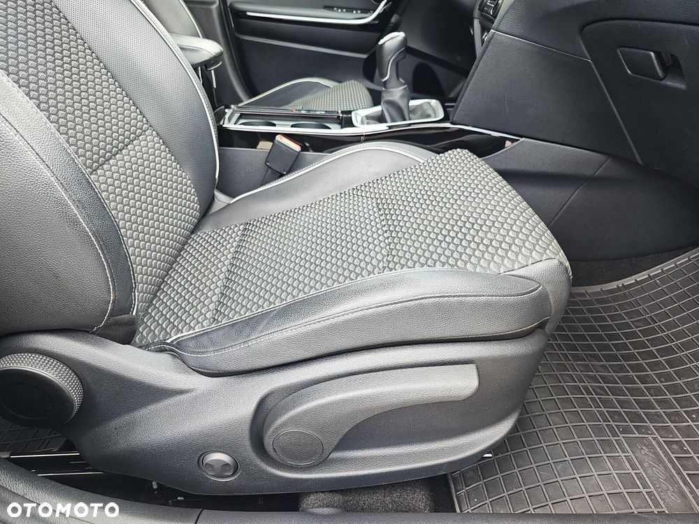 Kia XCeed 1.5 T-GDI Business Line - 38