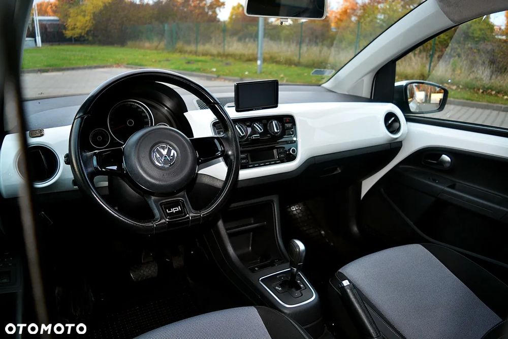 Volkswagen Up 2013 photo 5