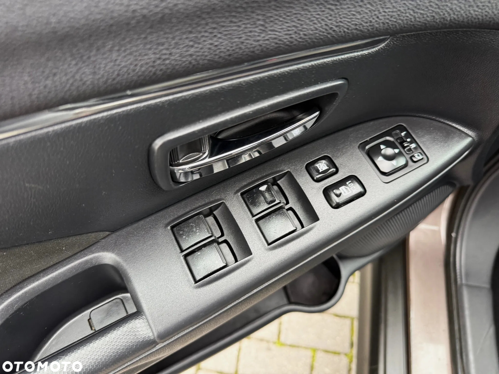 Mitsubishi ASX 1.6 2WD Inform - 15