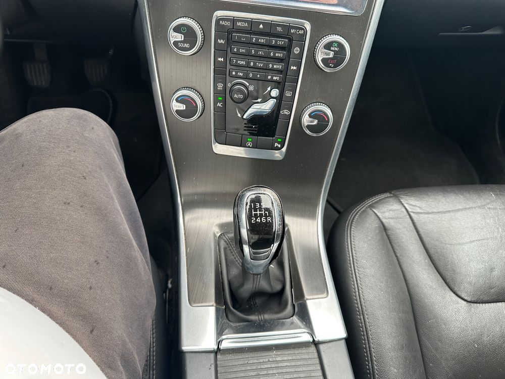 Volvo XC 60 D4 Summum - 16