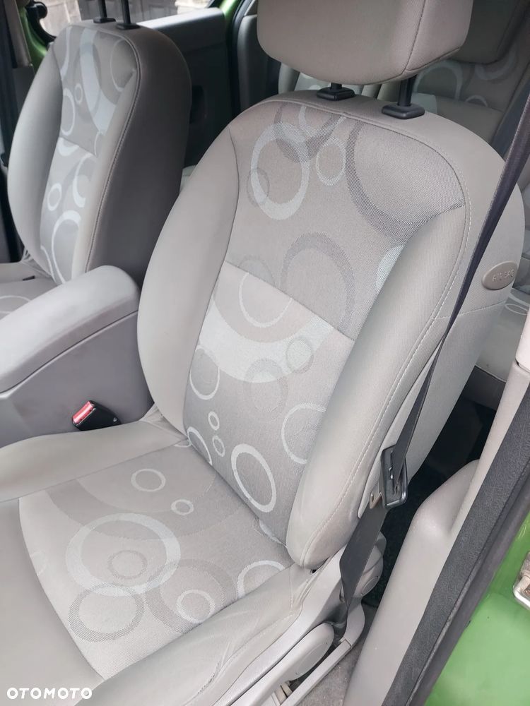 Renault Kangoo 1.6 8V Happy Family - 15