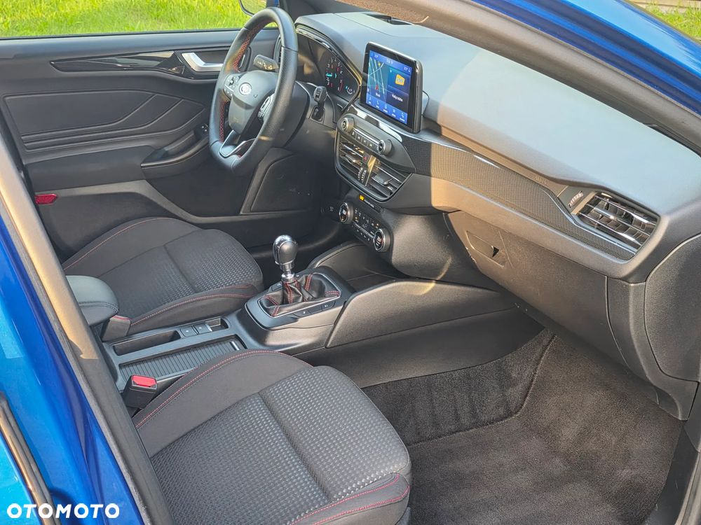 Ford Focus 1.0 EcoBoost ST-Line - 8
