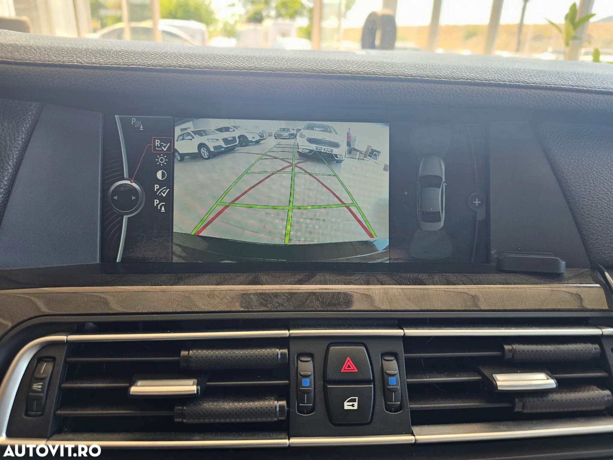 BMW Seria 7 740d xDrive - 26