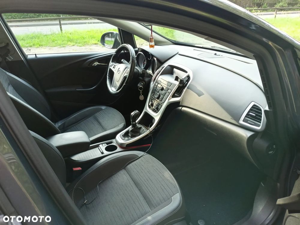 Opel Astra 1.4 T Cosmo - 10