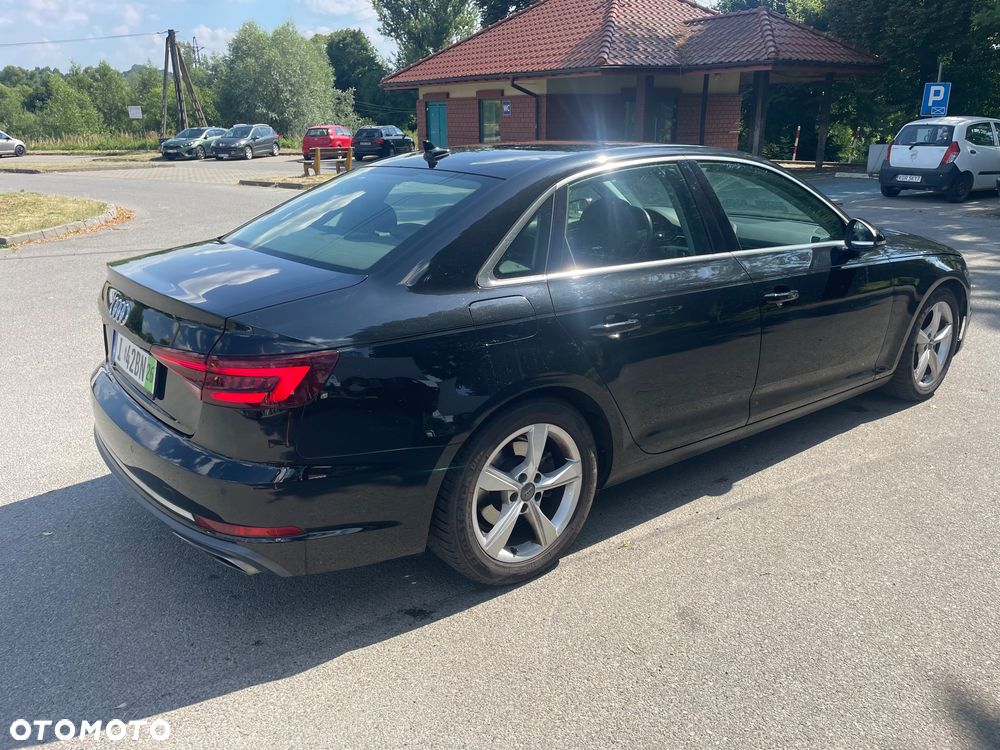 Audi A4 Limousine 35 TFSI advanced - 4